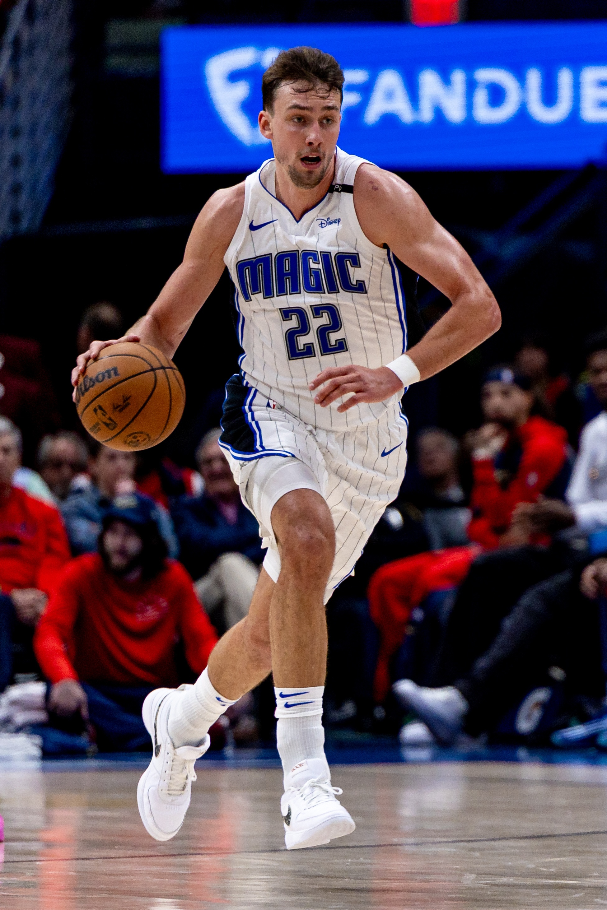 一点状态都没有!小瓦格纳上半场7中0 仅得4分3板3助1断